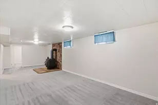 391 W 5100 S, Washington Terrace, UT 84405 - Photo 18
