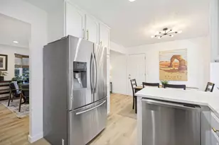 1723 E Albury Rd, Sandy, UT 84092 - Photo 4