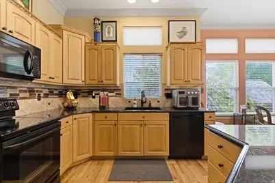 2493 E 1900 N, Layton, UT 84040 - Photo 8