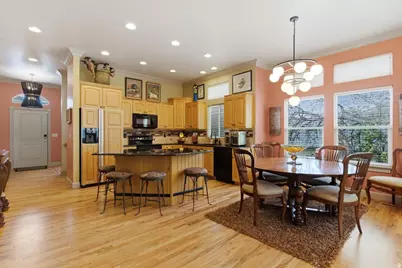 2493 E 1900 N, Layton, UT 84040 - Photo 12