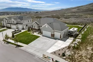 12471 N Minots Ledge Dr, Highland, UT 84003 - Photo 2