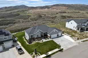12471 N Minots Ledge Dr, Highland, UT 84003 - Photo 4