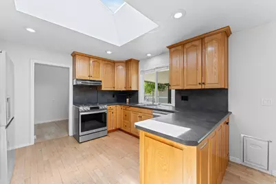 9712 S Stonehaven St, South Jordan, UT 84009 - Photo 6