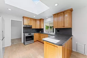 9712 S Stonehaven St, South Jordan, UT 84009 - Photo 6