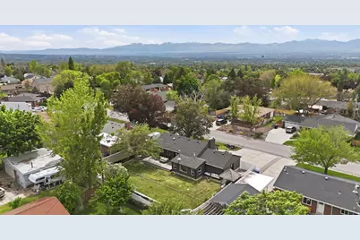 3927 S 3075 E, Holladay, UT 84124 - Photo 44