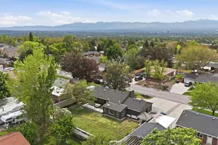 3927 S 3075 E, Holladay, UT 84124 - Photo 44