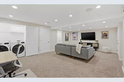 3927 S 3075 E, Holladay, UT 84124 - Photo 30
