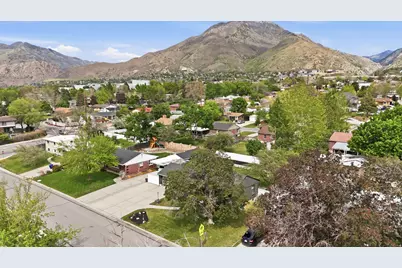 3927 S 3075 E, Holladay, UT 84124 - Photo 46