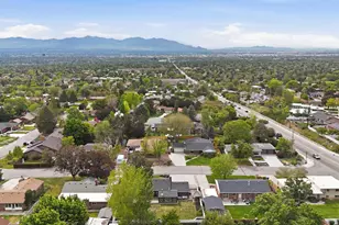 3927 S 3075 E, Holladay, UT 84124 - Photo 52