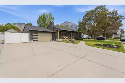 3927 S 3075 E, Holladay, UT 84124 - Photo 2