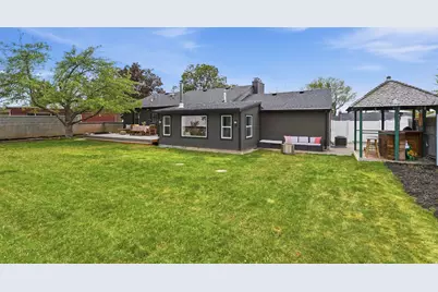 3927 S 3075 E, Holladay, UT 84124 - Photo 42