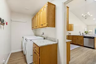 1077 E Brook Circle, Kaysville, UT 84037 - Photo 26
