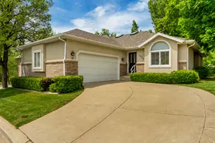 1077 E Brook Circle, Kaysville, UT 84037 - Photo 1
