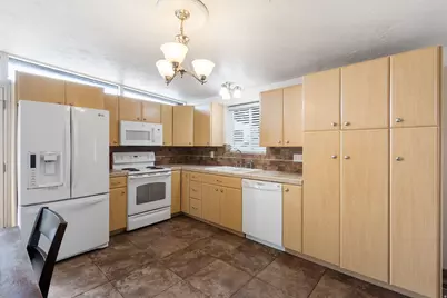5123 Lambeth St, Taylorsville, UT 84118 - Photo 4
