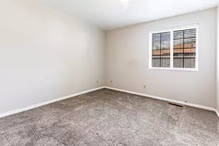 1709 N 200 W, Bountiful, UT 84010 - Photo 12