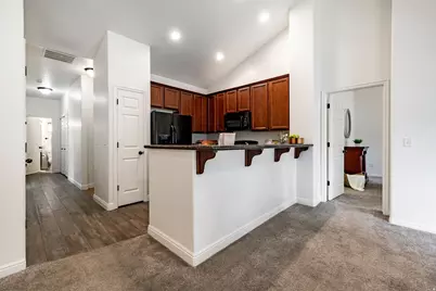 1844 W 2300 S, Woods Cross, UT 84087 - Photo 8