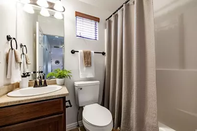 1844 W 2300 S, Woods Cross, UT 84087 - Photo 24