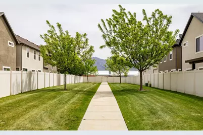1844 W 2300 S, Woods Cross, UT 84087 - Photo 30
