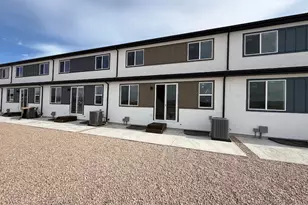 621 E Ryegrass Dr, Eagle Mountain, UT 84005 - Photo 32