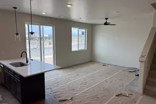 621 E Ryegrass Dr, Eagle Mountain, UT 84005 - Photo 10