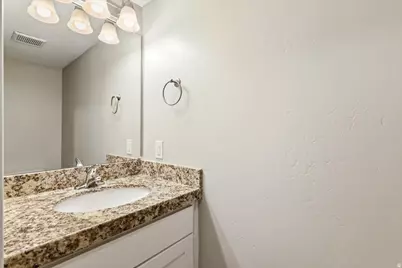 857 W 225 S, Springville, UT 84663 - Photo 8