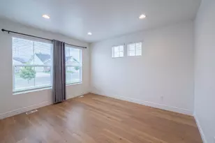1251 N 2525 W, Clinton, UT 84015 - Photo 12