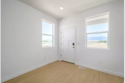 1547 S 900 W #140, Clearfield, UT 84015 - Photo 2