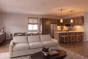 10 E Blackwood Cv, Midvale, UT 84047 - Photo 4