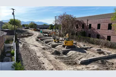 8 E Blackwood Cv #3, Sandy, UT 84047 - Photo 10