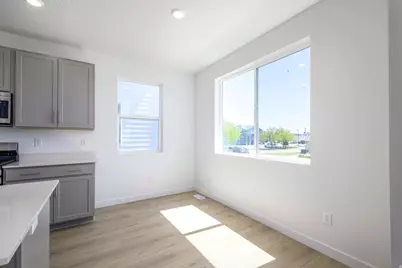 914 W 1600 S #135, Clearfield, UT 84015 - Photo 6