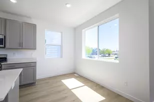 914 W 1600 S, Clearfield, UT 84015 - Photo 6