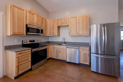 69 N Mount Peale Dr, Moab, UT 84532 - Photo 4