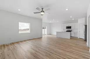 924 Silver Fox Dr, Grantsville, UT 84029 - Photo 14