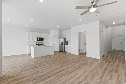 924 Silver Fox Dr, Grantsville, UT 84029 - Photo 16