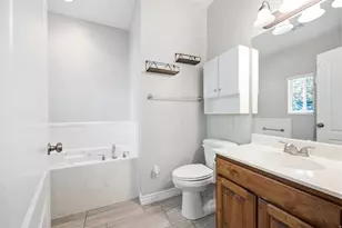 740 S Clearwater Ct, Layton, UT 84041 - Photo 16