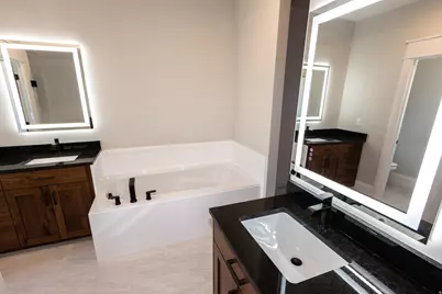 527 N 100 W, Hyde Park, UT 84318 - Photo 14