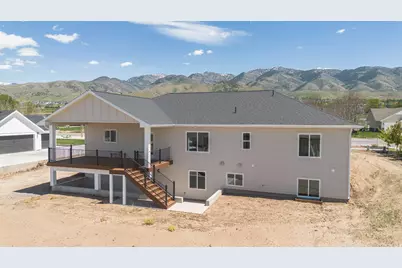 527 N 100 W, Hyde Park, UT 84318 - Photo 36