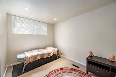 3331 E Larchmont Dr S, Salt Lake City, UT 84109 - Photo 14