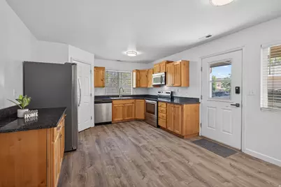1108 E Holyoak Ln, Moab, UT 84532 - Photo 4