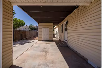 1108 E Holyoak Ln, Moab, UT 84532 - Photo 24