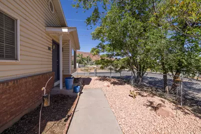 1108 E Holyoak Ln, Moab, UT 84532 - Photo 2