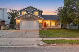 2290 N 1060 E, Lehi, UT 84043 - Photo 1