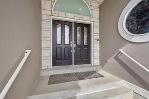 708 N Eagleridge Dr E, Bountiful, UT 84010 - Photo 2