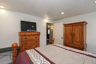 1833 N 350 E, Centerville, UT 84014 - Photo 52