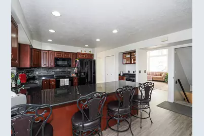 1833 N 350 E, Centerville, UT 84014 - Photo 14
