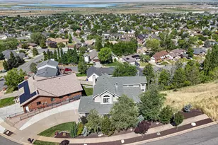 1833 N 350 E, Centerville, UT 84014 - Photo 2