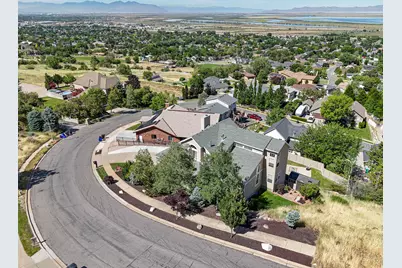 1833 N 350 E, Centerville, UT 84014 - Photo 56