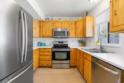 732 N 200 E, Springville, UT 84663 - Photo 4