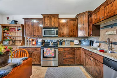 265 E Salem Park Cir, Salem, UT 84653 - Photo 32