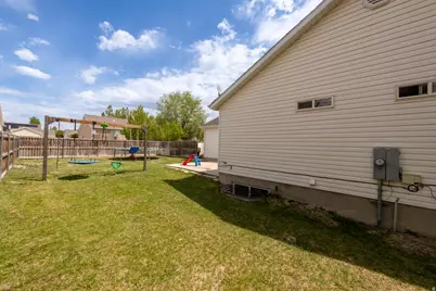 2047 E Weeping Willow Way N, Eagle Mountain, UT 84005 - Photo 22